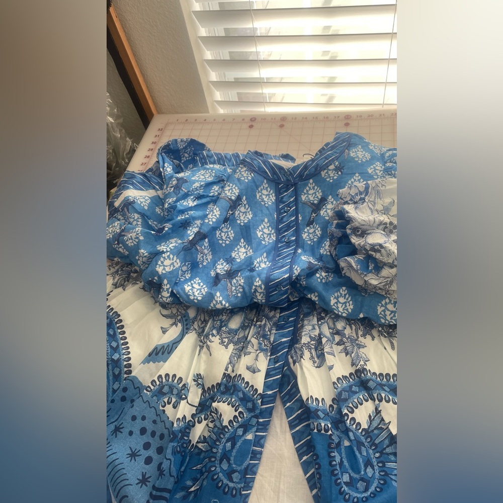 ๐ A loves a long sleeve belted maxi dress. - Picture 14 of 16